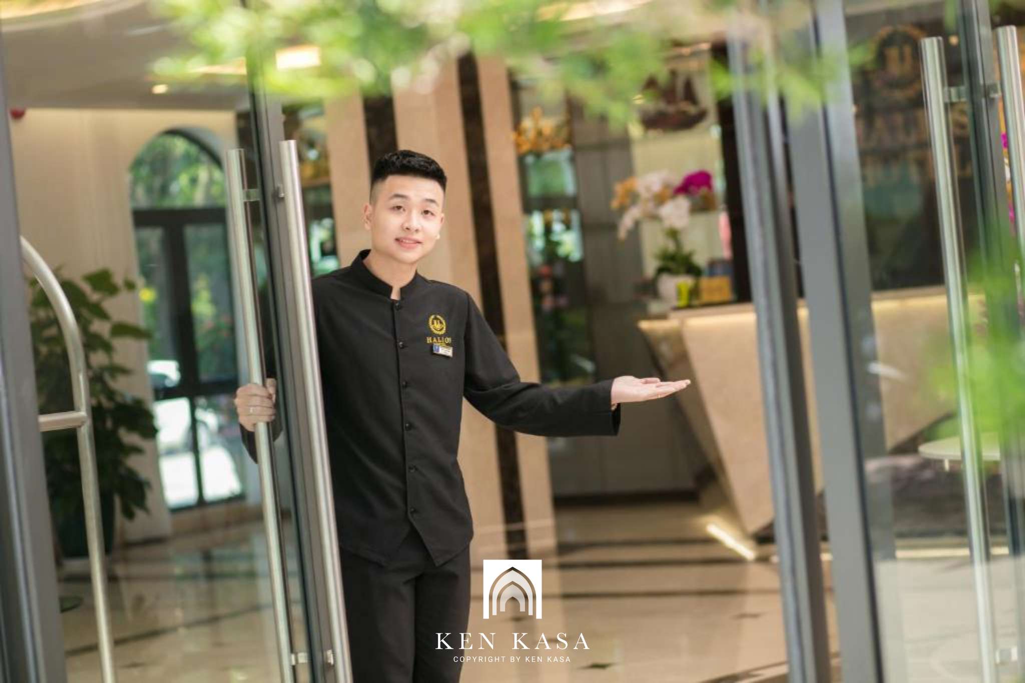 Nhân viên của khách sạn Halios Ha Long